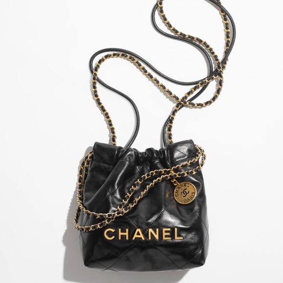 Chanel mini 22!! Black with gold hardware - Picture 2 of 4